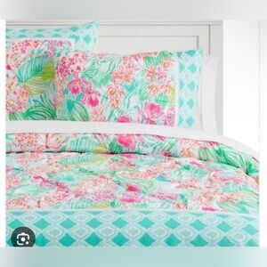 Twin sized duvet & sheet set